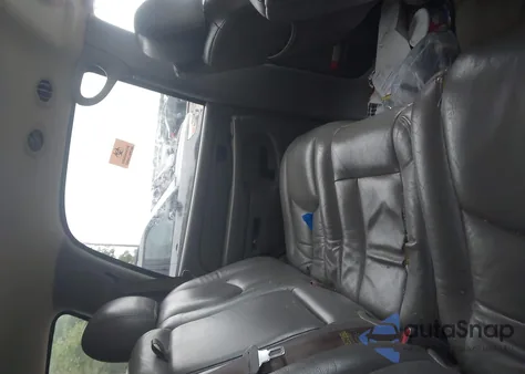 2004 Chevrolet Tahoe Ls from USA, damaged, VIN 1GNEC13VX4R150538